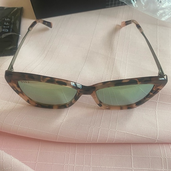 DIFF Eyewear Becky II BRAND NEW - Picture 15 of 16